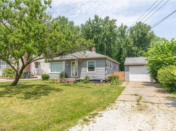1903 Auten Dr, Akron, OH 44320