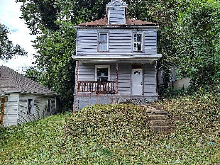 1st image of 118 14th St SE
