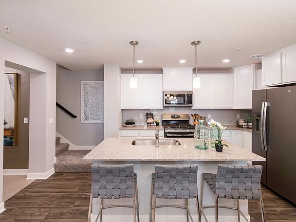 5th image of 8052 Abercrombie Ln
