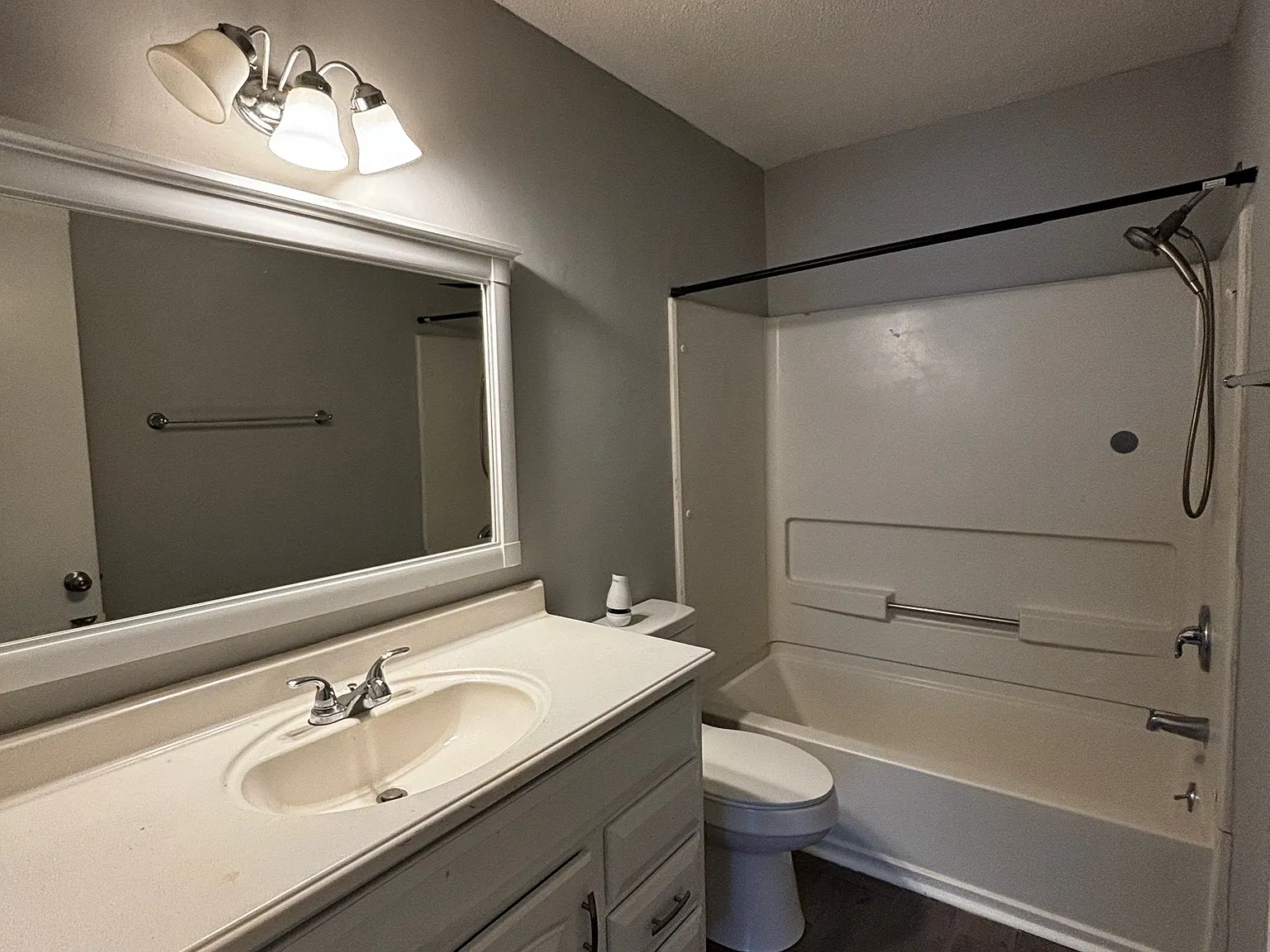 939 Highland Drive - 1 — Photo 2