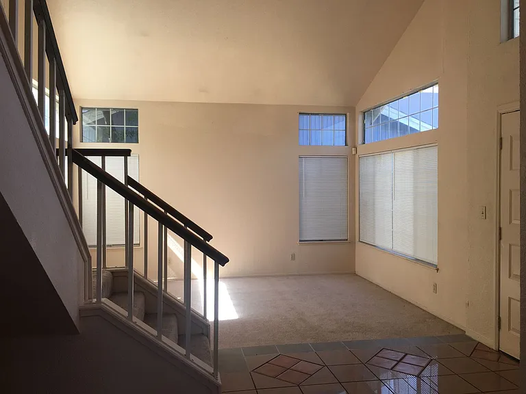 8947 Cottonwood Ln — Photo 6