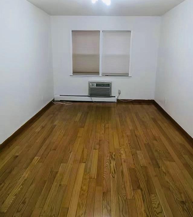 2nd image of 150 25th Ave