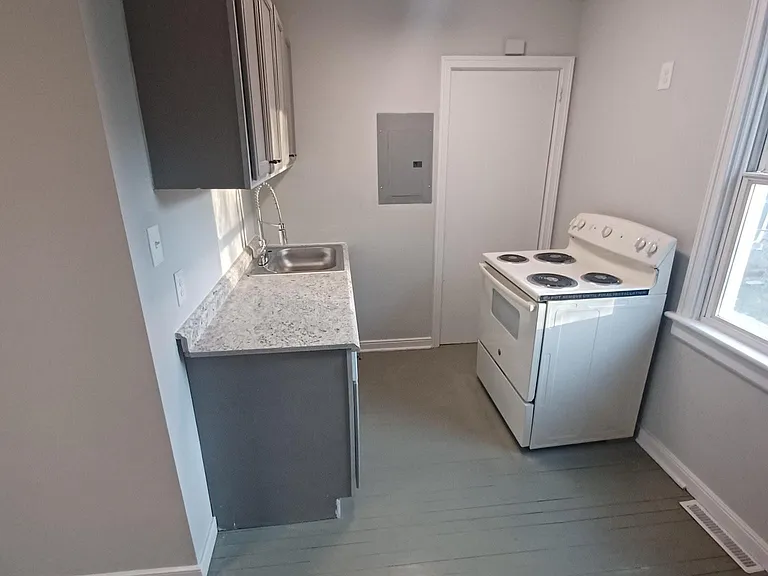 4718 Lindlaw Ave — Photo 10