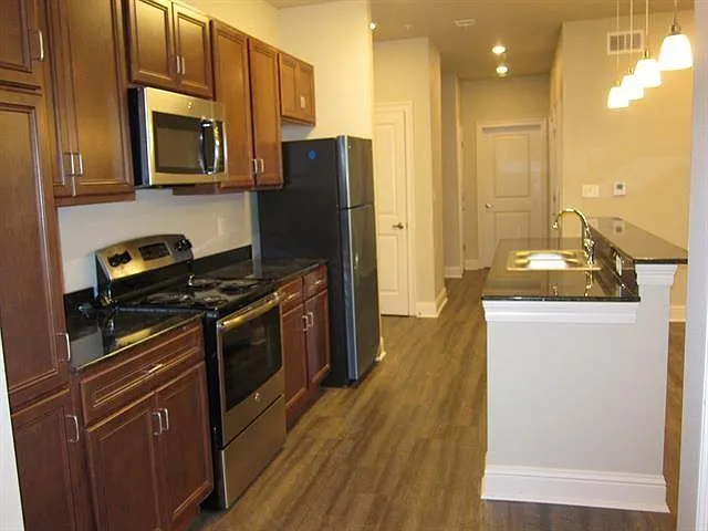 2725 Independence St #101 — Photo 3