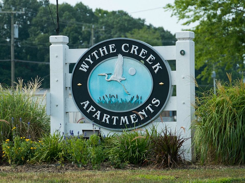 Welcome to Wythe Creek Apartments in Poquoson, VA