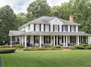 1961 Country Club Rd, Appomattox, VA 24522