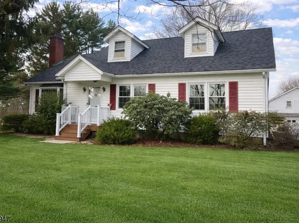 27 Union Rd, Clinton Town, NJ 08809