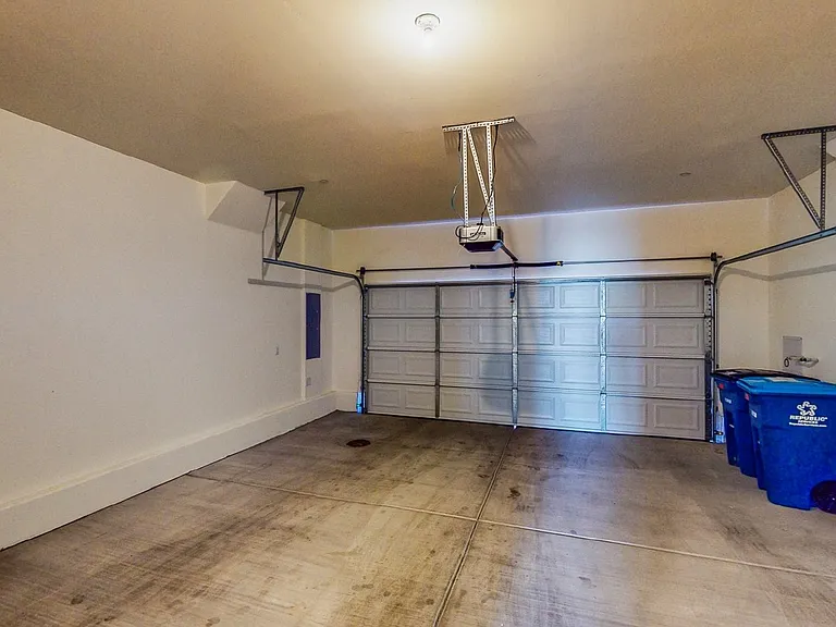 4261 Venus Falls Ave — Photo 16