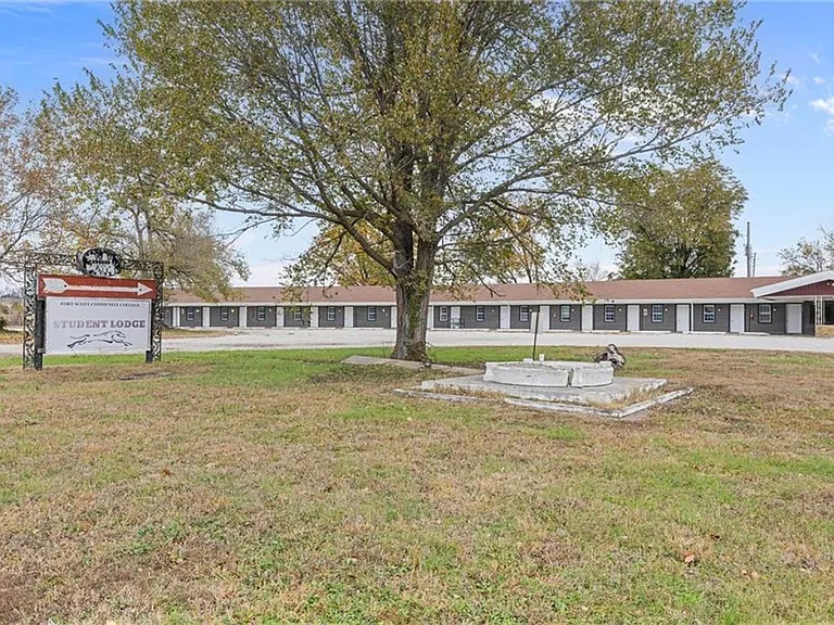 701 N National Ave — Photo 18