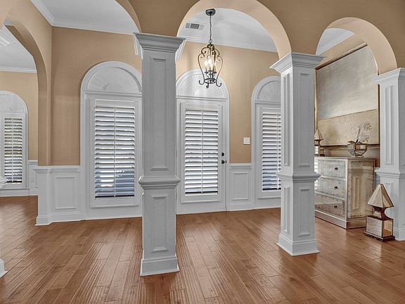 3rd image of 9060 Dewberry Ln