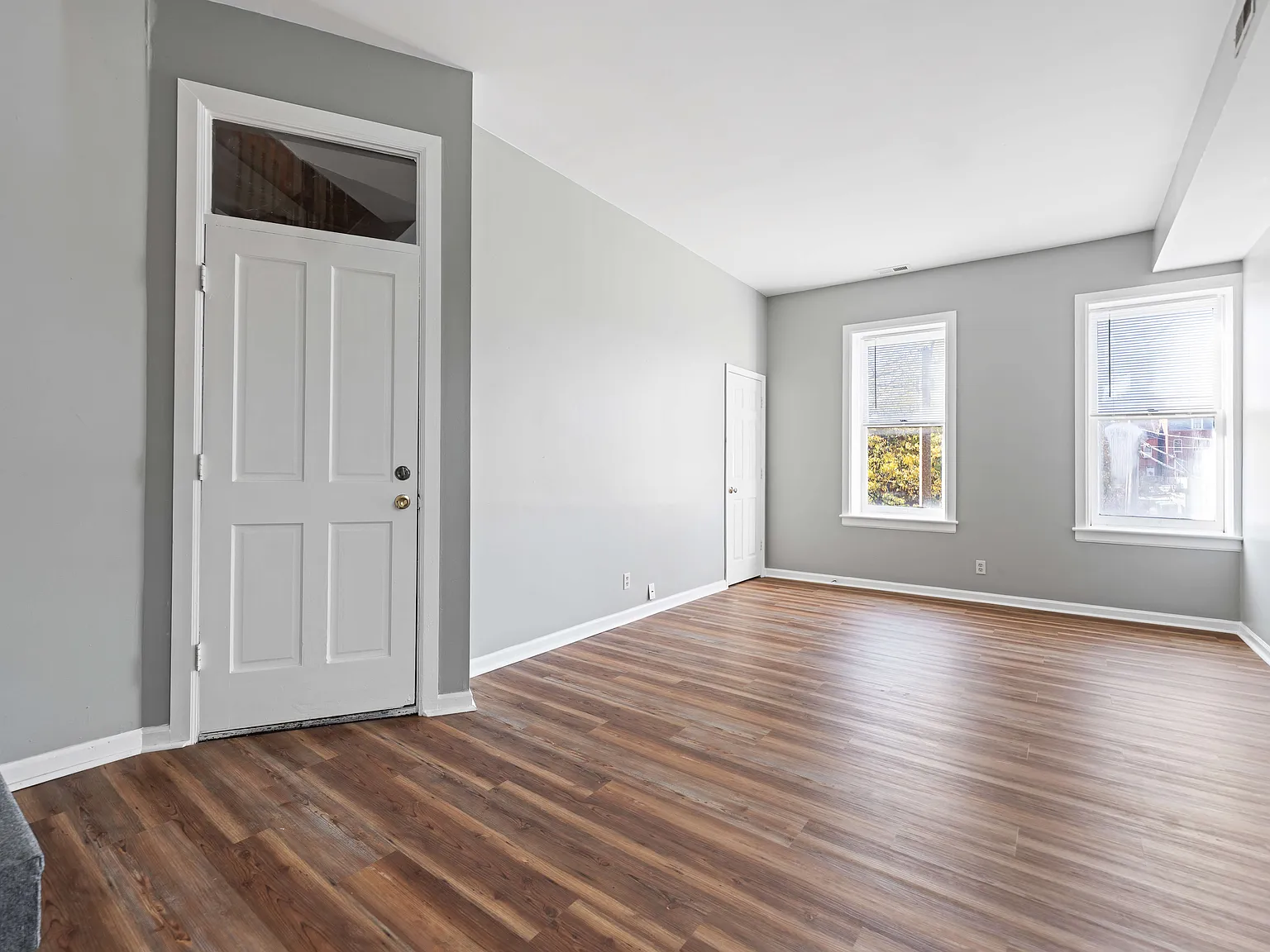 2 bed, 1.5 bath, 1100 sqft, $1,450 — Photo 3