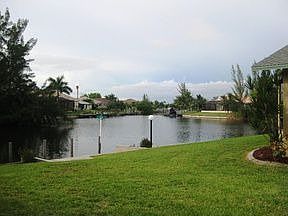 3rd image of 1921 SW 47th St