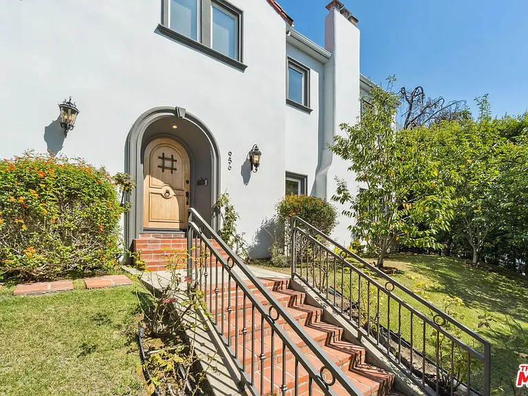 956 S Longwood Ave — Photo 5