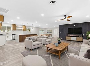 271 E Middleton Dr, Henderson, NV 89015