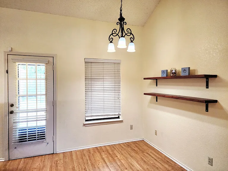 5820 Concord St — Photo 7