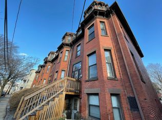 55 Adams St #2R, Somerville, MA 02145