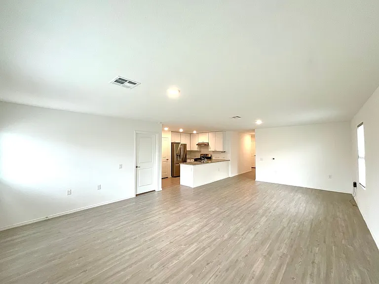 615 Bean Bnd — Photo 21
