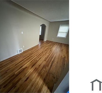 2nd image of 14566 Vaughan St