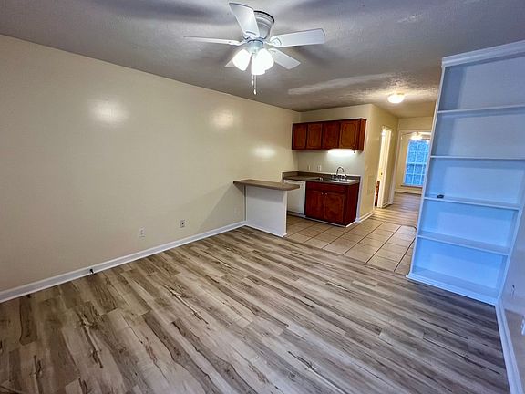 4th image of 2124 Doctor Martin Luther King Jr Blvd APT C25