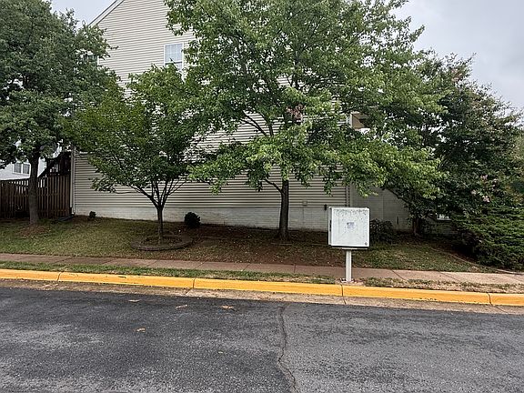 4th image of 5616 Truitt Farm Ct