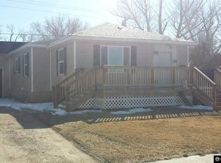 306 N 9th St, Sinclair, WY 82334