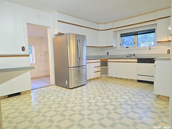5th image of 332 7th Street