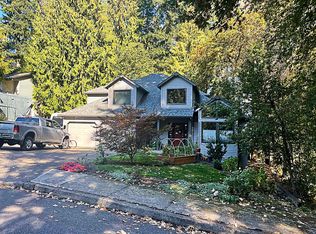 1803 SW Broadleaf Dr, Portland, OR 97219