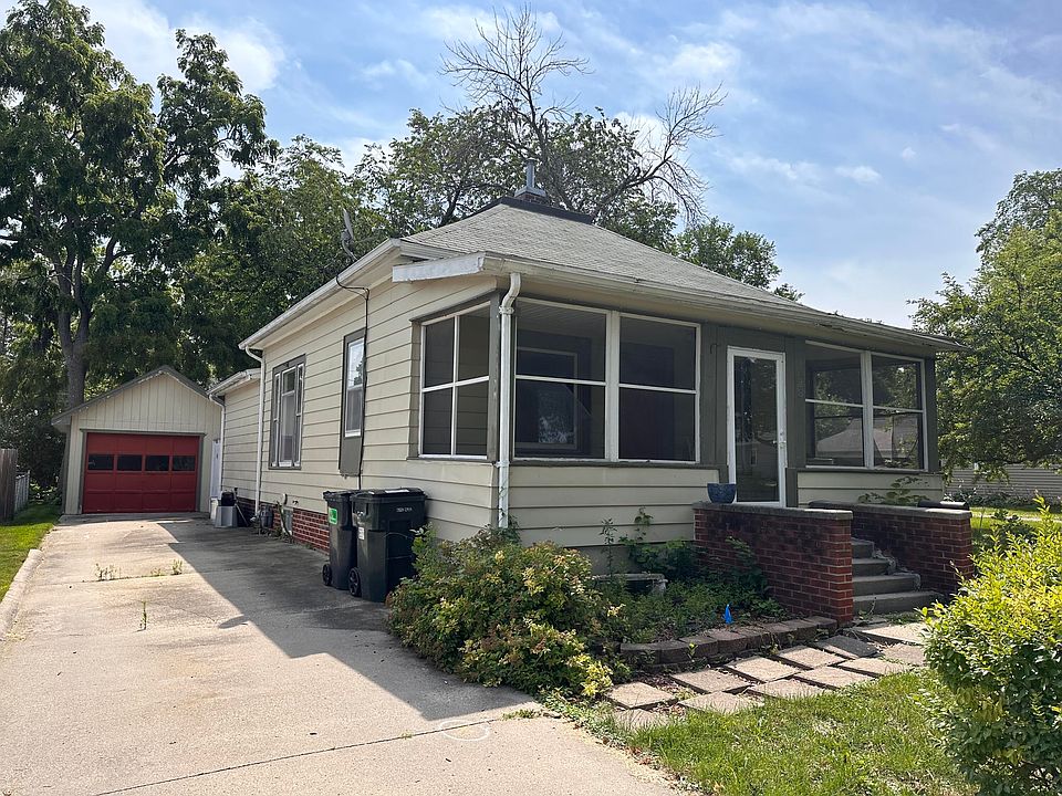 1st image of 1128 Stafford Ave