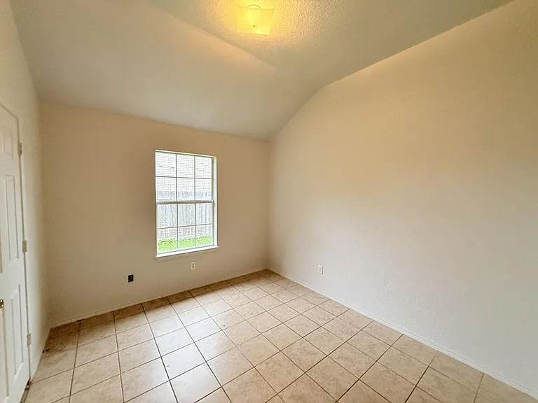 3708 Gus Dr #B — Photo 25