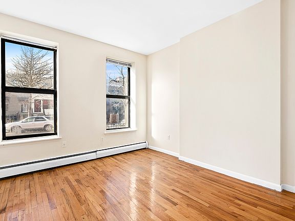 5th image of 157 Saratoga Ave