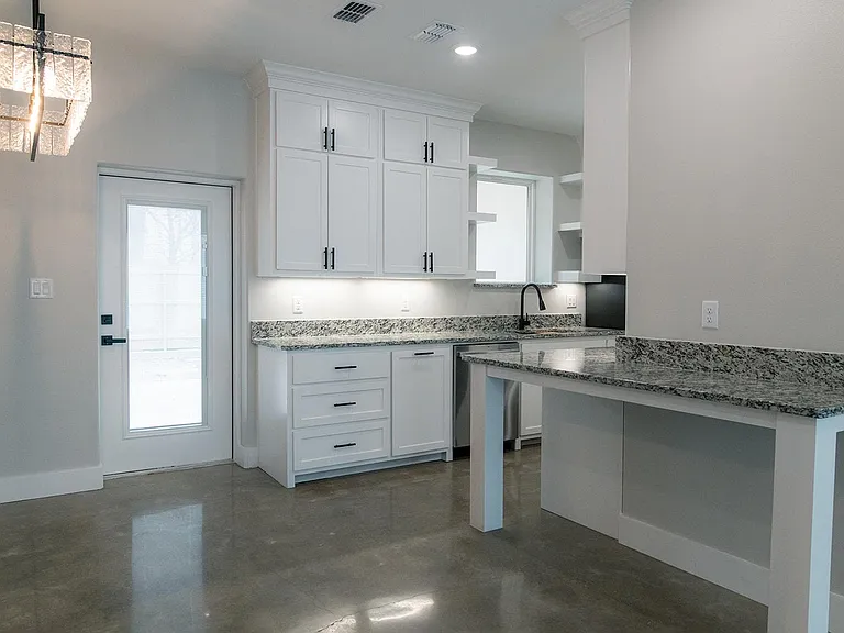 2804 Old Omen Rd — Photo 12