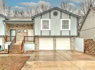 3705 SW McDanial Ave, Blue Springs, MO 64015