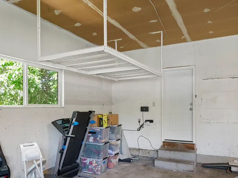 2569 N 2900 E — Photo 14