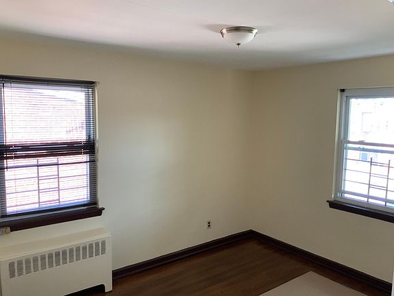 4th image of 4040 Grace Ave
