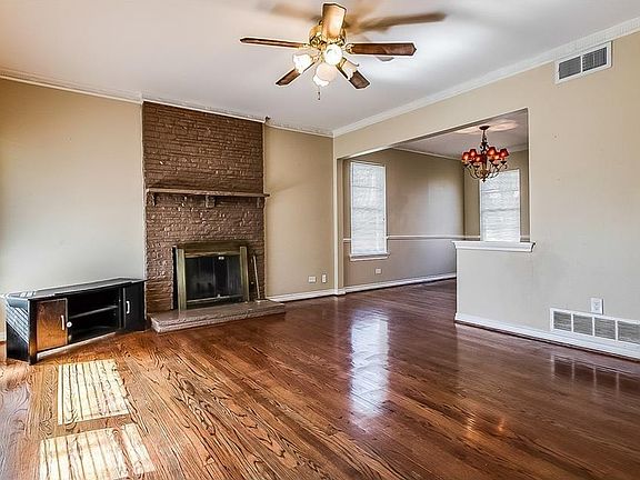 2nd image of 3731 Seguin Dr