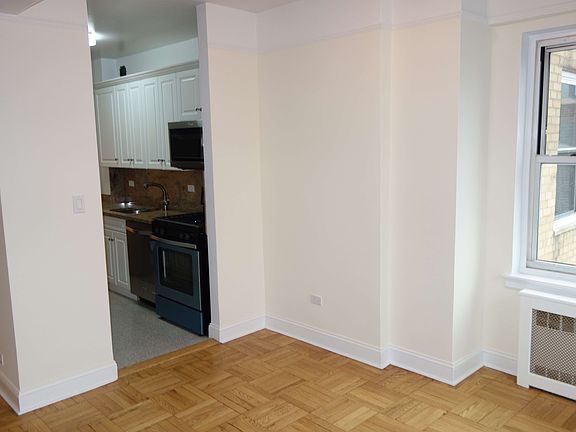 5th image of 110 E End Ave APT 10C