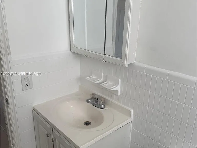 621 SW 15th Ave #1 — Photo 15