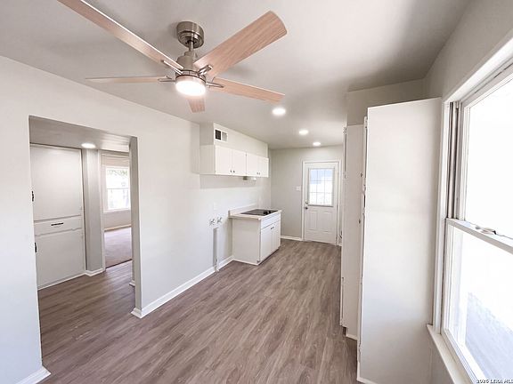 2nd image of 318 NASH BLVD