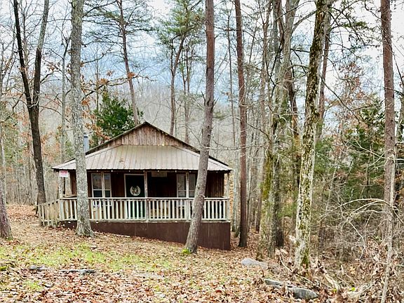 8th image of 155 County Rd