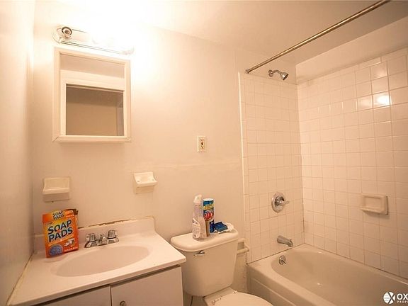 3rd image of 90 Avenue B #2R