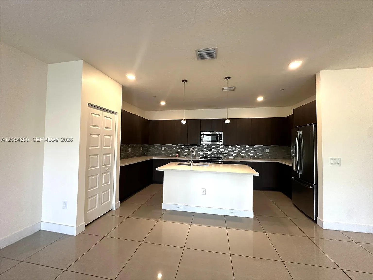 NW 84th Ct, Doral — Photo 4