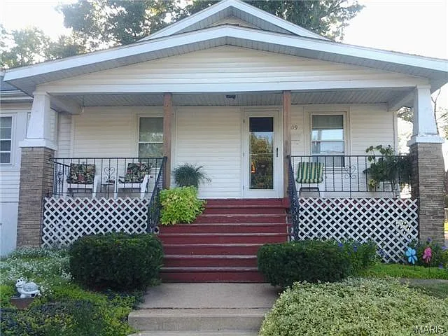 6059 Jackson Ave photo 1