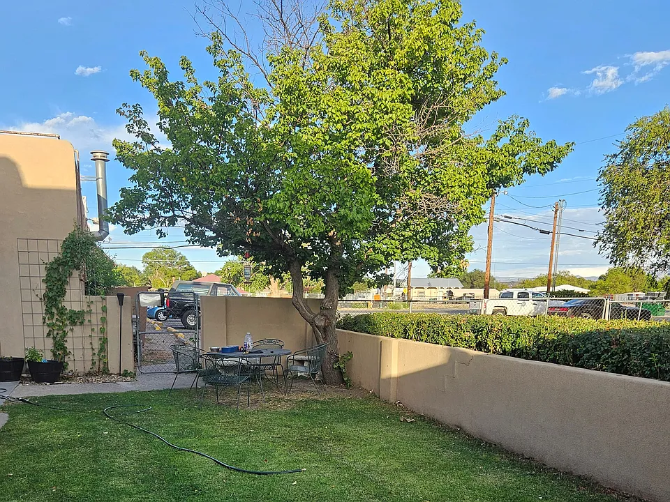 Isleta Blvd SW