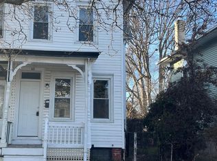 111 8th St, Salem, NJ 08079