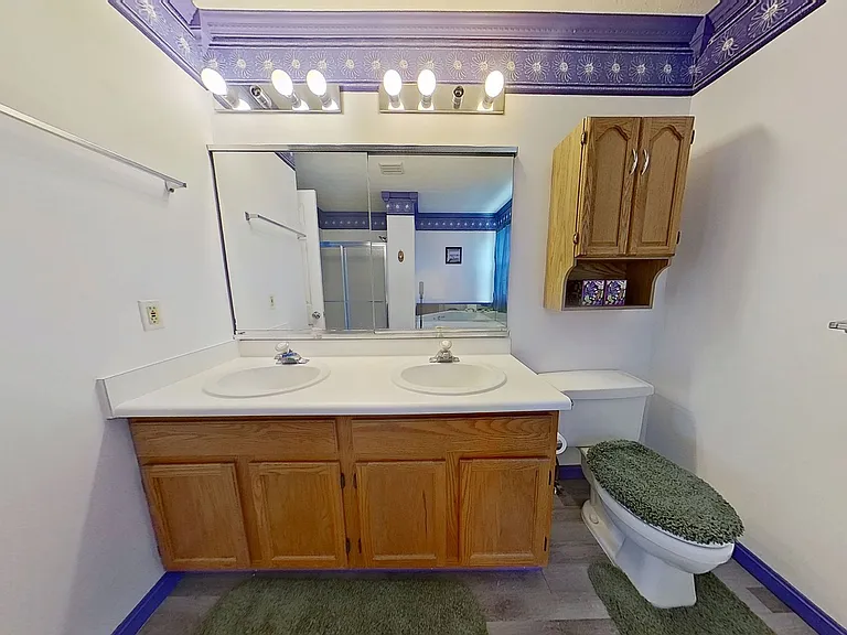 110 Hershey Cir — Photo 14