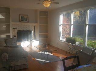 2412 River Rd, Niskayuna, NY 12309