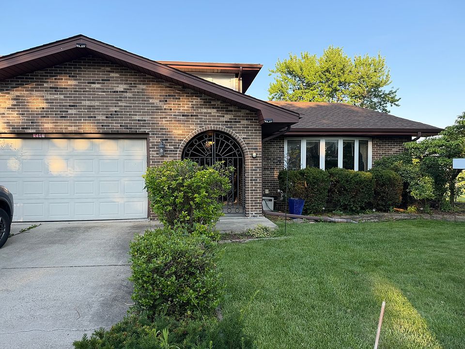 1st image of 8541 S 83rd Ave