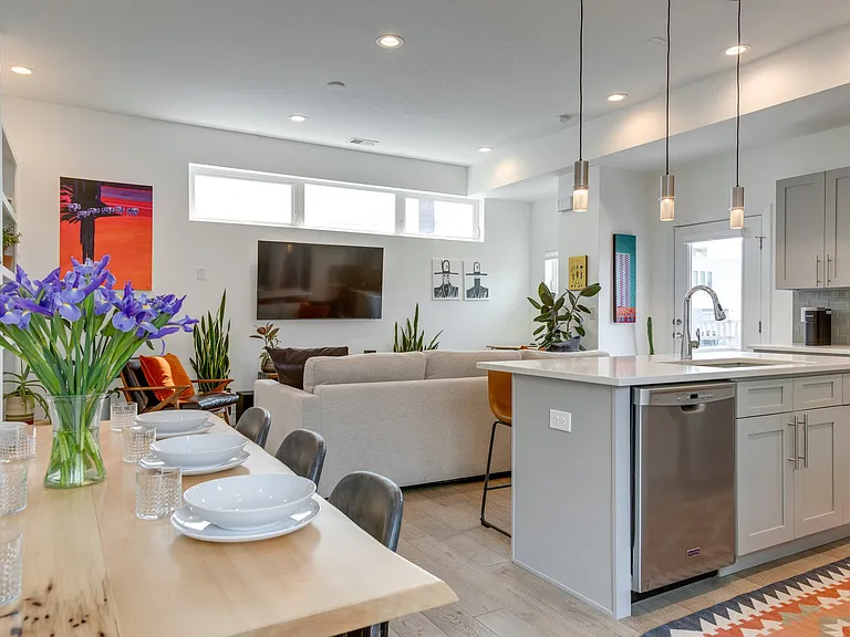 2819 W 25th Ave — Photo 8