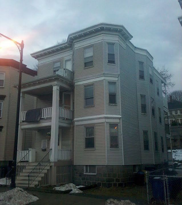 Large  2 Bedroom Apt