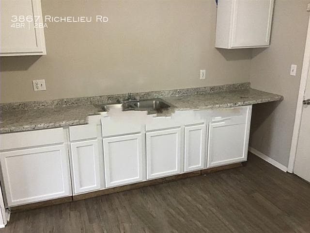 2nd image of 3867 Richelieu Rd #1